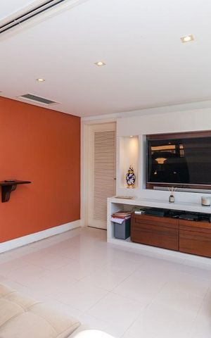 Apartamento à venda com 201m², 3 quartos e 4 vagas Apartamento à venda com 201m², 3 quartos e 4 vagasSala