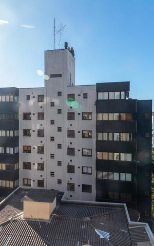 Apartamento à venda com 201m², 3 quartos e 4 vagas Apartamento à venda com 201m², 3 quartos e 4 vagasVista