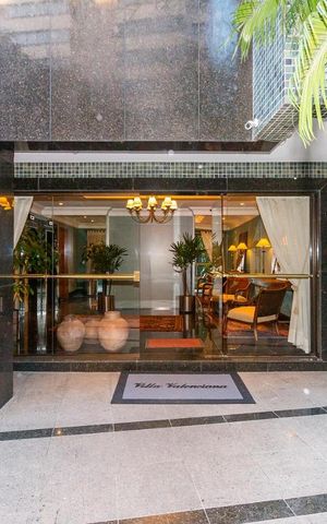 Apartamento à venda com 201m², 3 quartos e 4 vagas Apartamento à venda com 201m², 3 quartos e 4 vagasÁrea Externa