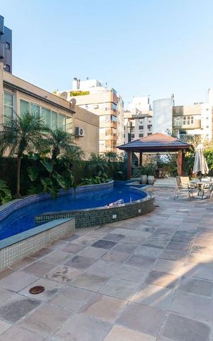 Apartamento à venda com 201m², 3 quartos e 4 vagas Apartamento à venda com 201m², 3 quartos e 4 vagasPiscina
