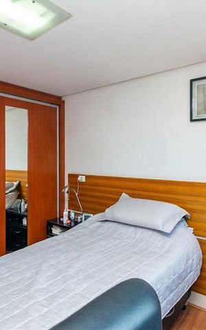 Apartamento à venda com 201m², 3 quartos e 4 vagas Apartamento à venda com 201m², 3 quartos e 4 vagasQuarto