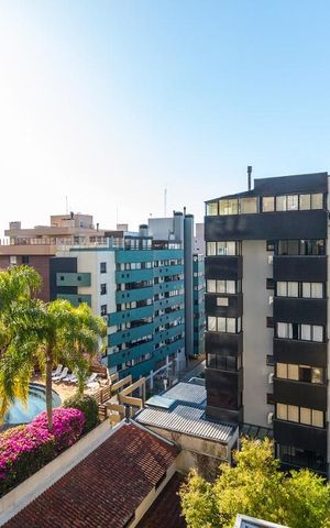 Apartamento à venda com 201m², 3 quartos e 4 vagas Apartamento à venda com 201m², 3 quartos e 4 vagasVista