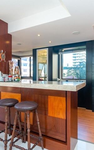 Apartamento à venda com 201m², 3 quartos e 4 vagas Apartamento à venda com 201m², 3 quartos e 4 vagasCopa