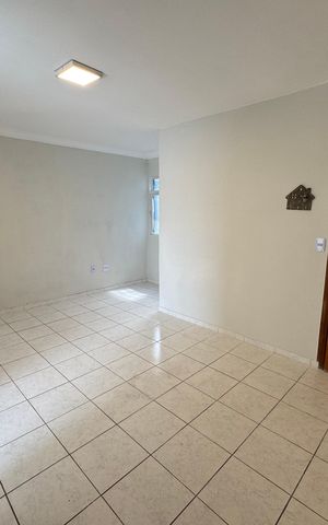 Apartamento para alugar com 89m², 3 quartos e sem vaga