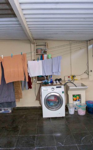 Casa à venda com 300m², 6 quartos e 2 vagasÁrea de Serviço Casa 2