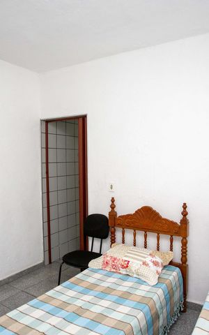 Casa à venda com 300m², 6 quartos e 2 vagasQuarto Casa 3