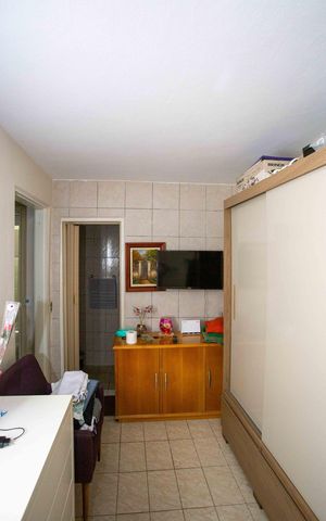 Casa à venda com 300m², 6 quartos e 2 vagasQuarto Casa 2