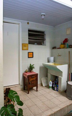 Casa à venda com 300m², 6 quartos e 2 vagasÁrea de Serviço 2