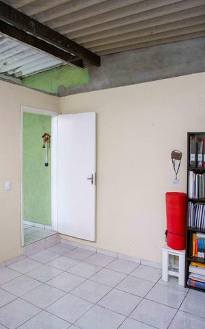 Casa à venda com 300m², 6 quartos e 2 vagasQuarto 4