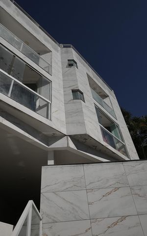 Apartamento à venda com 184m², 2 quartos e 2 vagasFachada do Prédio