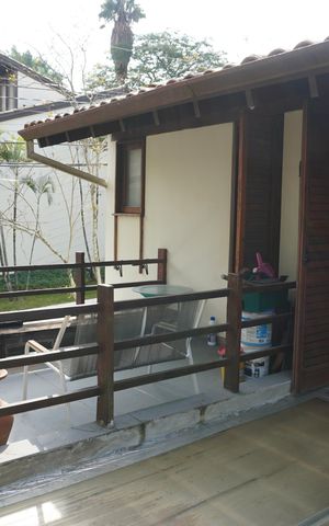 Casa de condomínio à venda com 180m², 3 quartos e 2 vagasÁrea Externa
