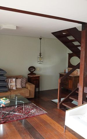 Casa de condomínio à venda com 180m², 3 quartos e 2 vagasSala de Estar