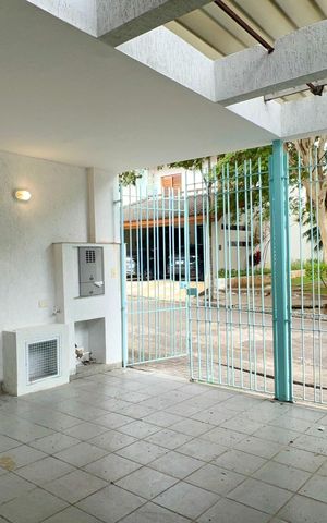 Casa à venda com 135m², 3 quartos e 2 vagas Casa à venda com 135m², 3 quartos e 2 vagasGaragem