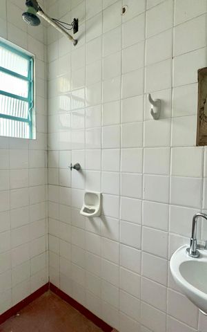 Casa à venda com 135m², 3 quartos e 2 vagas Casa à venda com 135m², 3 quartos e 2 vagasBanheiro de serviço