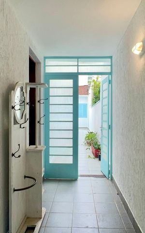 Casa à venda com 135m², 3 quartos e 2 vagas Casa à venda com 135m², 3 quartos e 2 vagasCorredor Lateral
