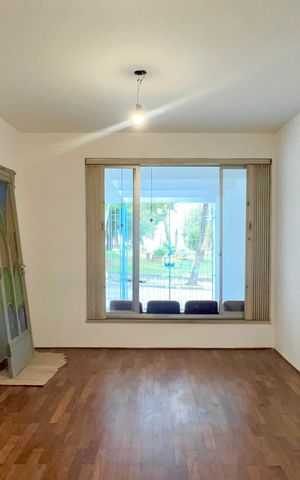 Casa à venda com 135m², 3 quartos e 2 vagas Casa à venda com 135m², 3 quartos e 2 vagasSala
