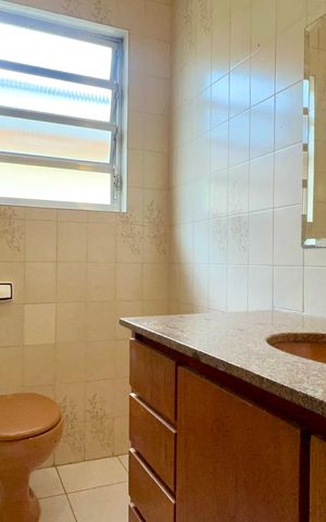 Casa à venda com 135m², 3 quartos e 2 vagas Casa à venda com 135m², 3 quartos e 2 vagasBanheiro da Suíte