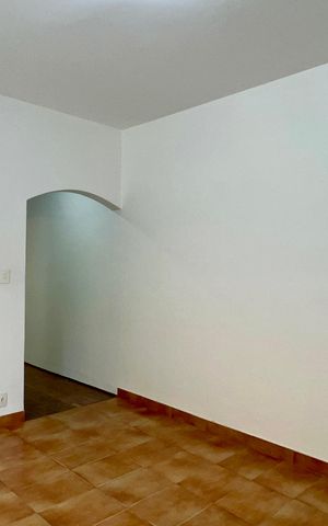 Casa à venda com 135m², 3 quartos e 2 vagas Casa à venda com 135m², 3 quartos e 2 vagasSala de Jantar