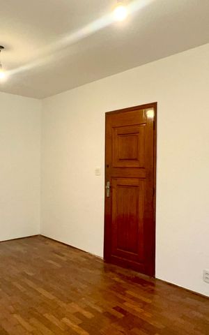 Casa à venda com 135m², 3 quartos e 2 vagas Casa à venda com 135m², 3 quartos e 2 vagasSala