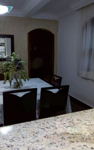 Casa à venda com 106m², 2 quartos e 2 vagas