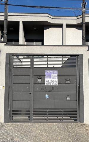 Casa à venda com 92m², 3 quartos e 2 vagasFachada