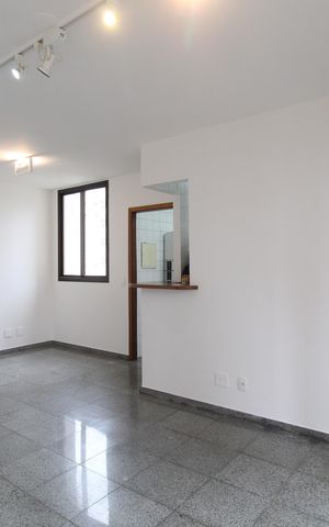 Apartamento para alugar com 78m², 2 quartos e 1 vagaSala