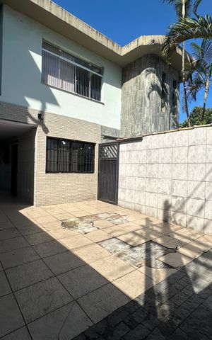 Casa para alugar com 94m², 3 quartos e 2 vagas Casa para alugar com 94m², 3 quartos e 2 vagasGaragem
