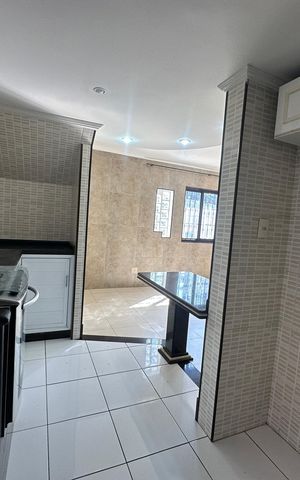 Casa para alugar com 94m², 3 quartos e 2 vagas Casa para alugar com 94m², 3 quartos e 2 vagasCozinha