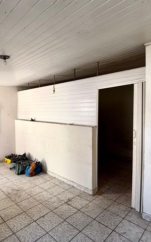 Casa à venda com 172m², 5 quartos e 3 vagasÁrea de serviço