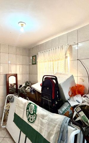 Casa à venda com 172m², 5 quartos e 3 vagasCorredor