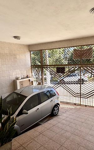 Casa à venda com 172m², 5 quartos e 3 vagasGaragem