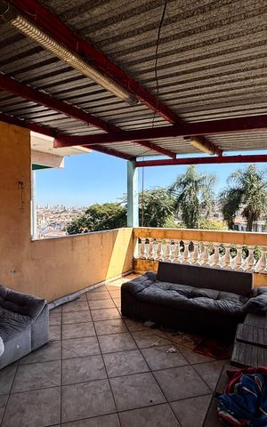 Casa à venda com 172m², 5 quartos e 3 vagasVaranda