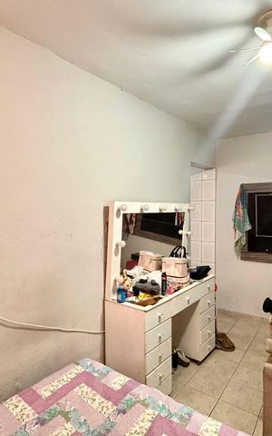Casa à venda com 172m², 5 quartos e 3 vagasQuarto 2