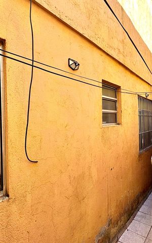 Casa à venda com 172m², 5 quartos e 3 vagasCorredor