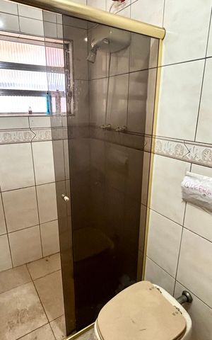 Casa à venda com 172m², 5 quartos e 3 vagasBanheiro da suíte