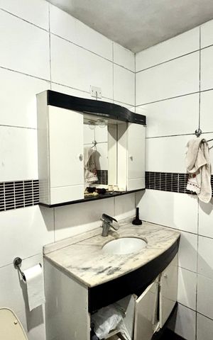 Casa à venda com 172m², 5 quartos e 3 vagasBanheiro social 2