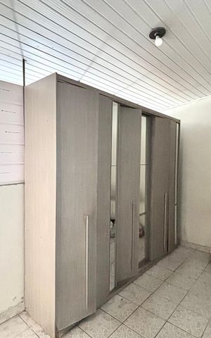 Casa à venda com 172m², 5 quartos e 3 vagasQuarto de serviço
