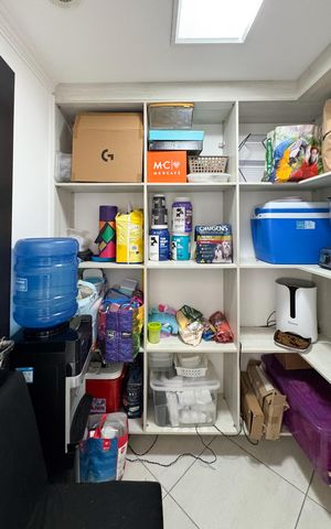 Apartamento à venda com 87m², 3 quartos e 2 vagas Apartamento à venda com 87m², 3 quartos e 2 vagasDespensa