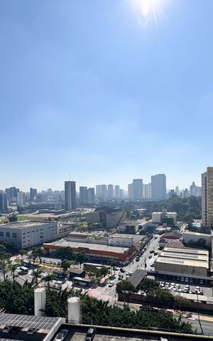 Apartamento à venda com 87m², 3 quartos e 2 vagas Apartamento à venda com 87m², 3 quartos e 2 vagasVista - Sacada