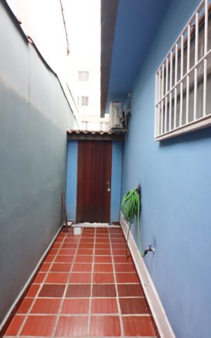 Casa à venda com 292m², 3 quartos e 2 vagasCorredor