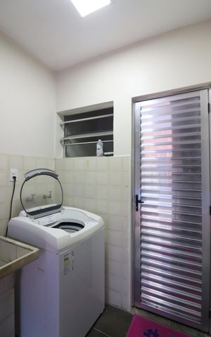 Casa à venda com 292m², 3 quartos e 2 vagasÁrea de Serviço