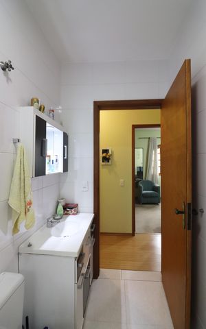 Casa à venda com 292m², 3 quartos e 2 vagasBanheiro Social 2