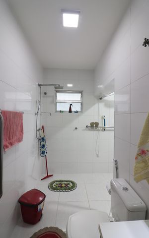 Casa à venda com 292m², 3 quartos e 2 vagasBanheiro Social 2