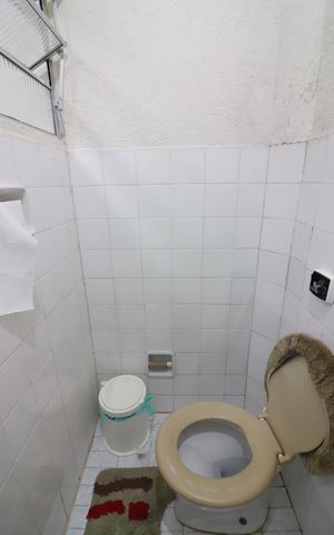 Casa à venda com 292m², 3 quartos e 2 vagasBanheiro de serviço