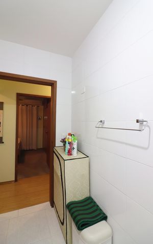 Casa à venda com 292m², 3 quartos e 2 vagasBanheiro Social 1