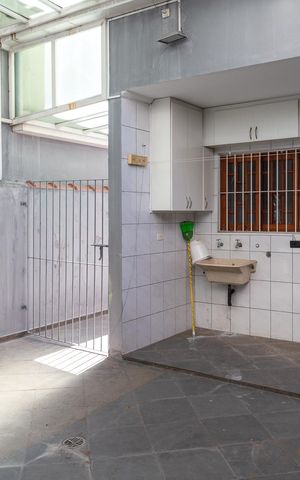 Casa à venda com 110m², 3 quartos e 1 vagaÁrea de Serviço