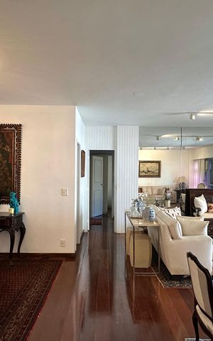 Apartamento à venda com 307m², 4 quartos e 2 vagas
