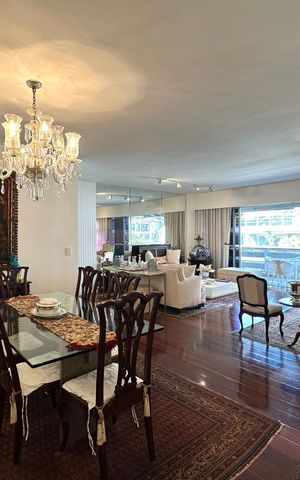 Apartamento à venda com 307m², 4 quartos e 2 vagas
