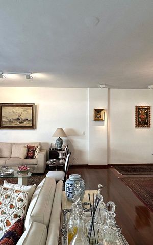 Apartamento à venda com 307m², 4 quartos e 2 vagas