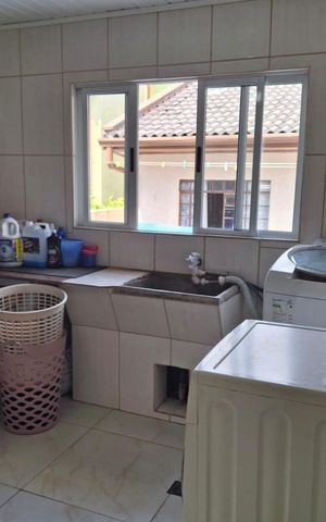 Casa à venda com 212m², 4 quartos e 3 vagasÁrea de Serviço